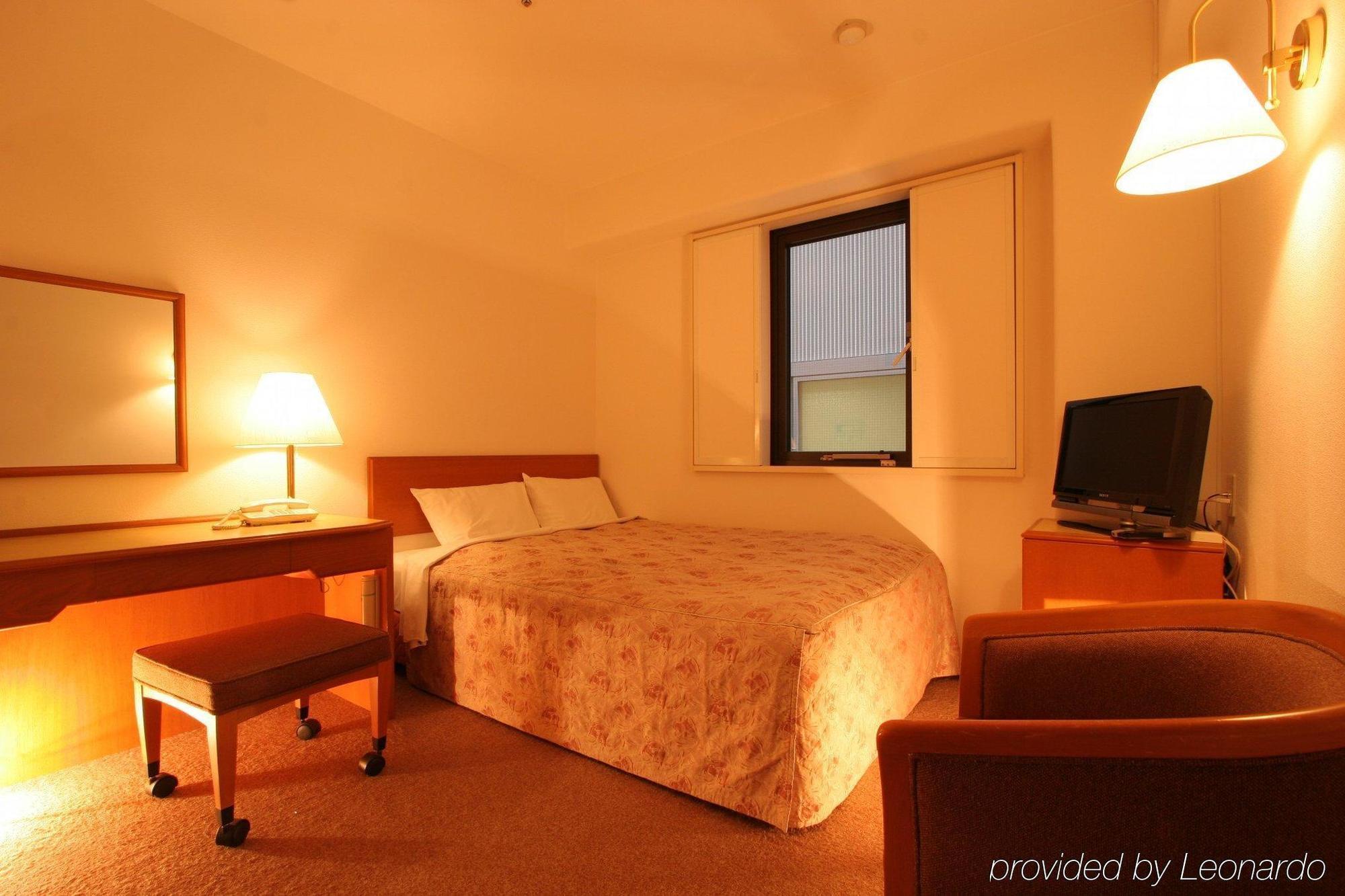 Via Shin West 3* 大阪